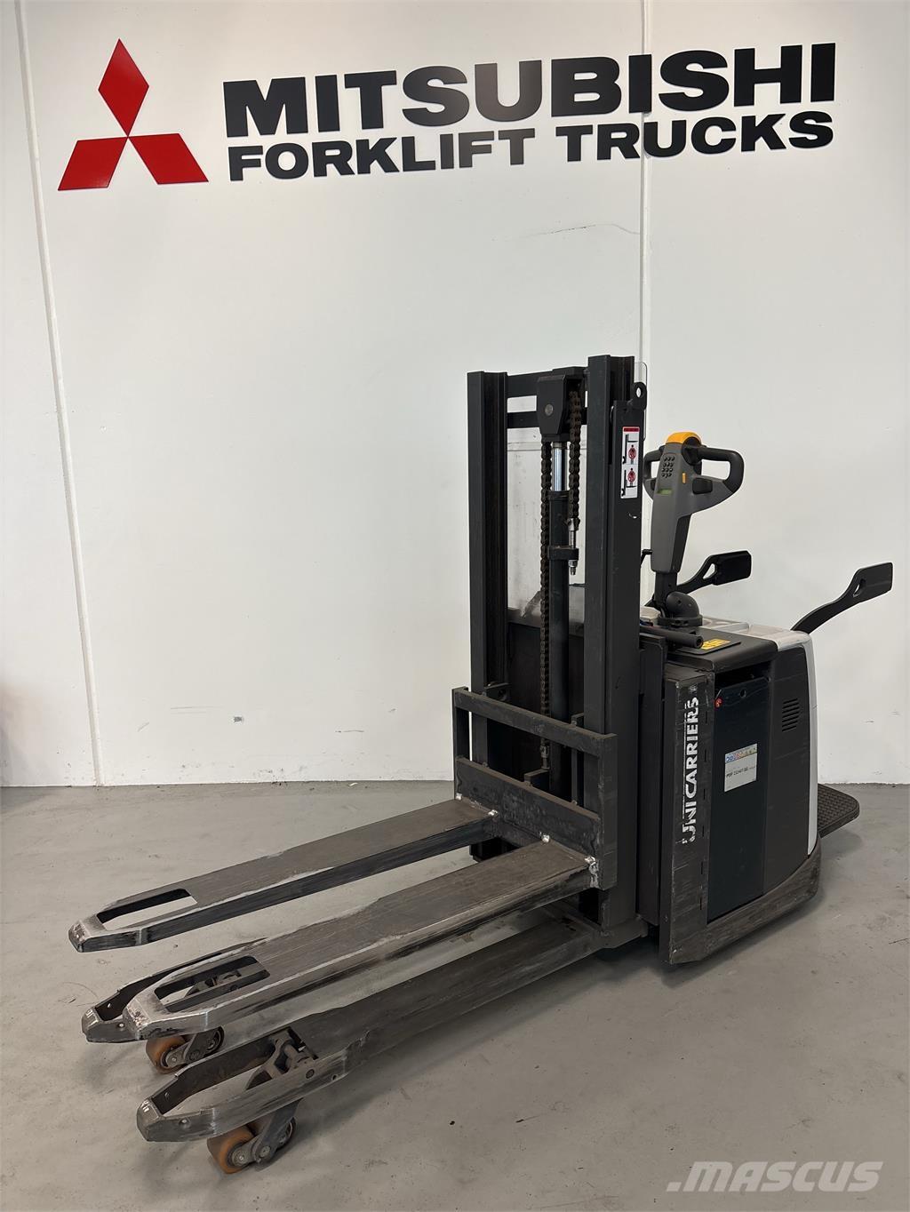 Atlet PDP200 Self propelled stackers