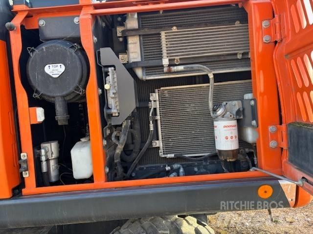  Dosan DX 140 Backhoe loaders