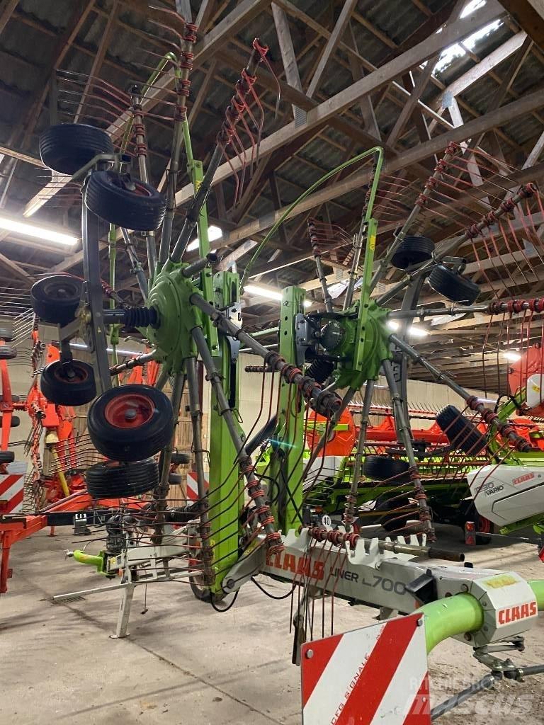 CLAAS Liner 2700 Windrowers