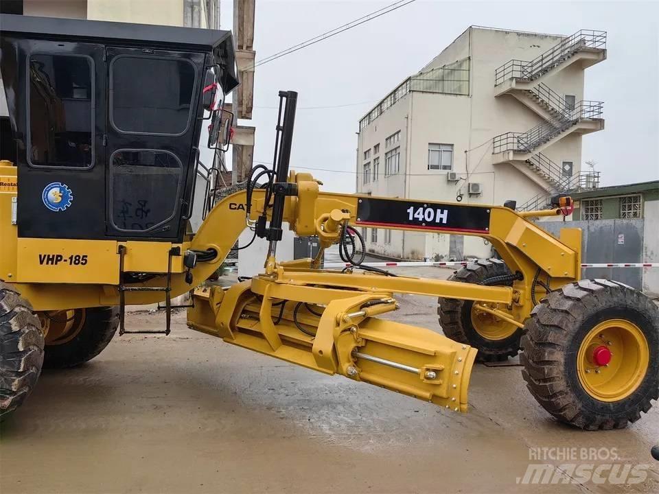 CAT 140H Graders