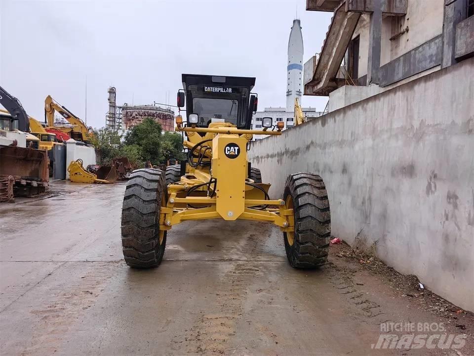 CAT 140H Graders