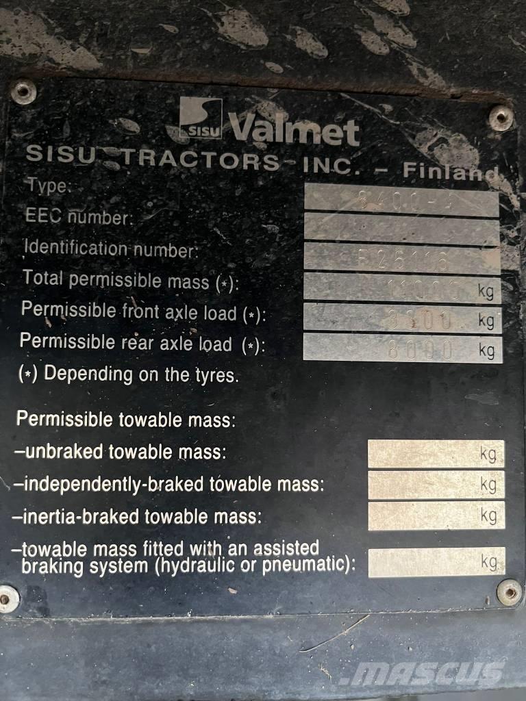 Sisu Valmet 8400 Tractors