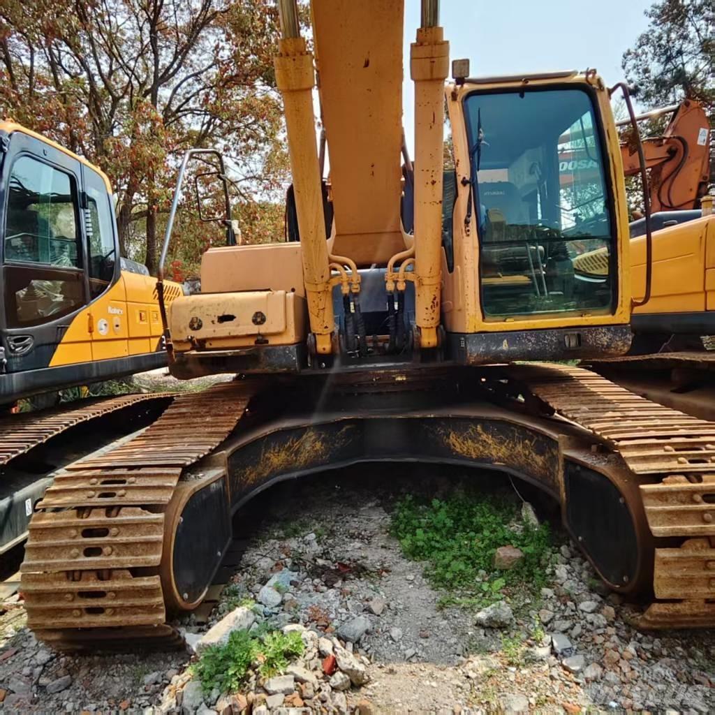 Hyundai Robex 305 LC Crawler excavators