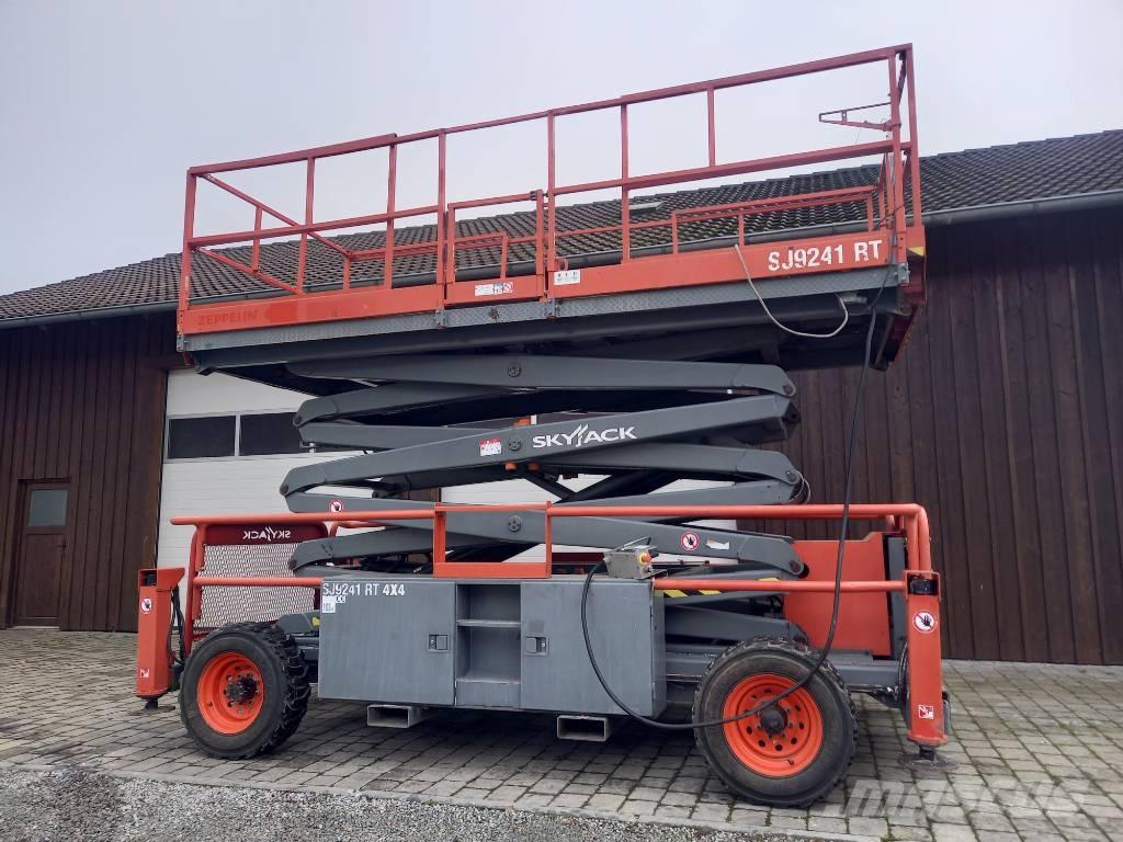 SkyJack SJ 9241 RT Scissor lifts
