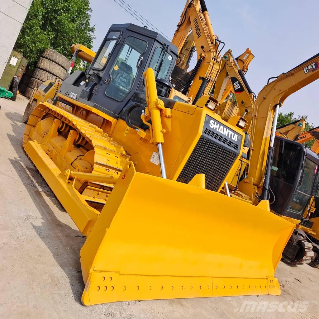 Shantui SD 16 Crawler dozers