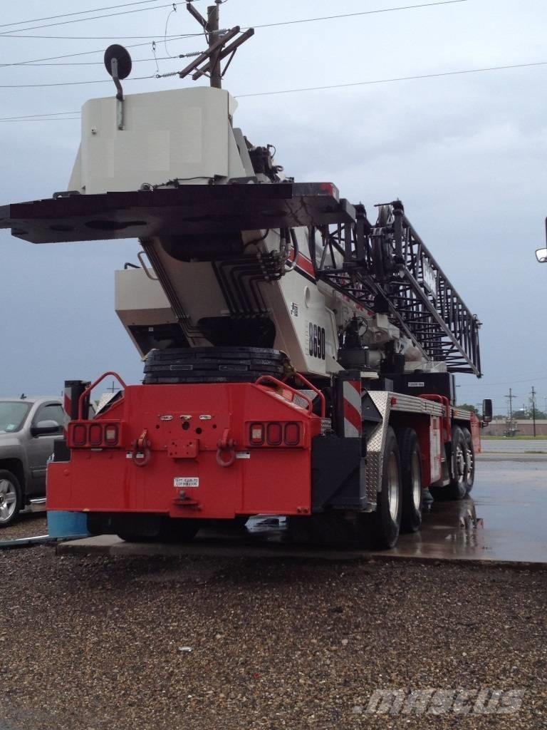 Link-Belt HTC-8690 All terrain cranes