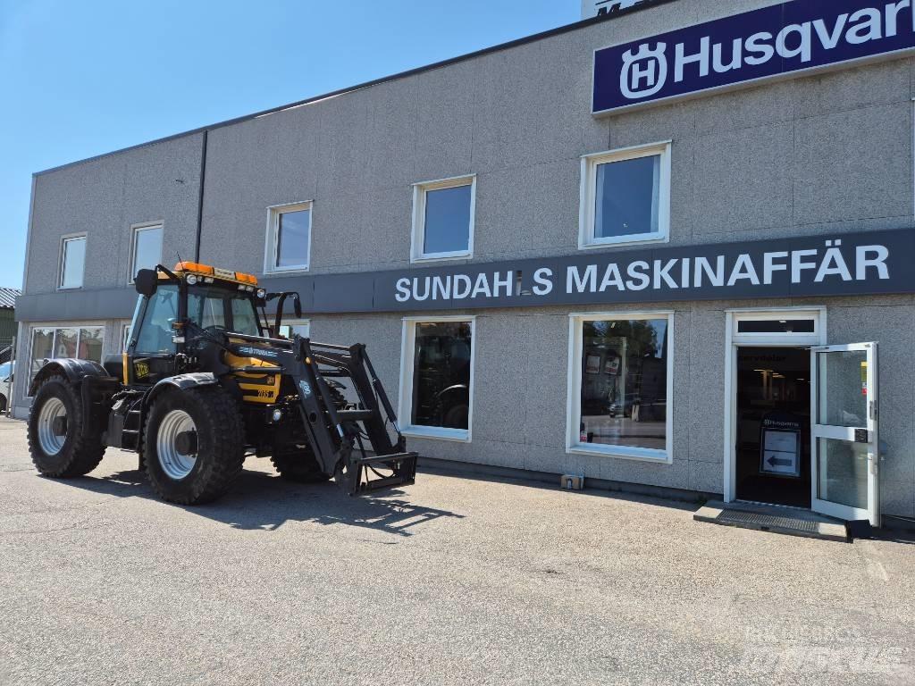 JCB Fastrac 2135 Tractors