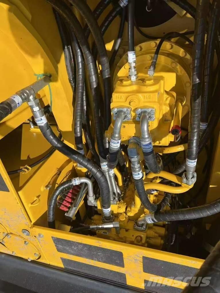 Komatsu 300-7 Crawler excavators