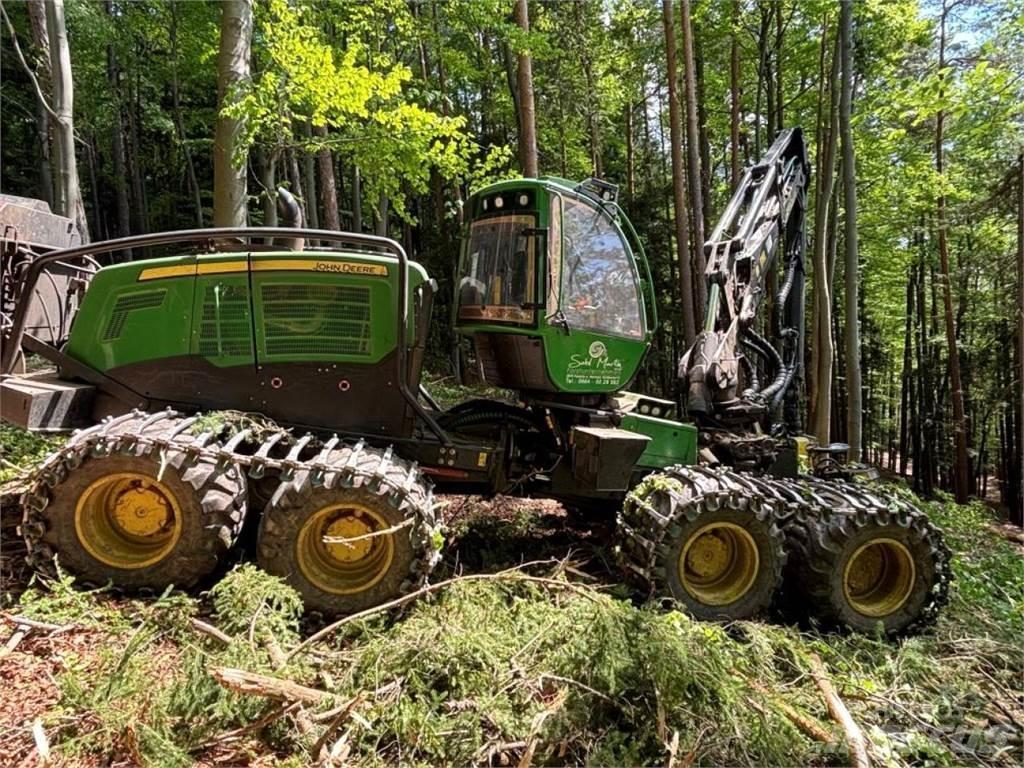 John Deere 1270 G Harvesters