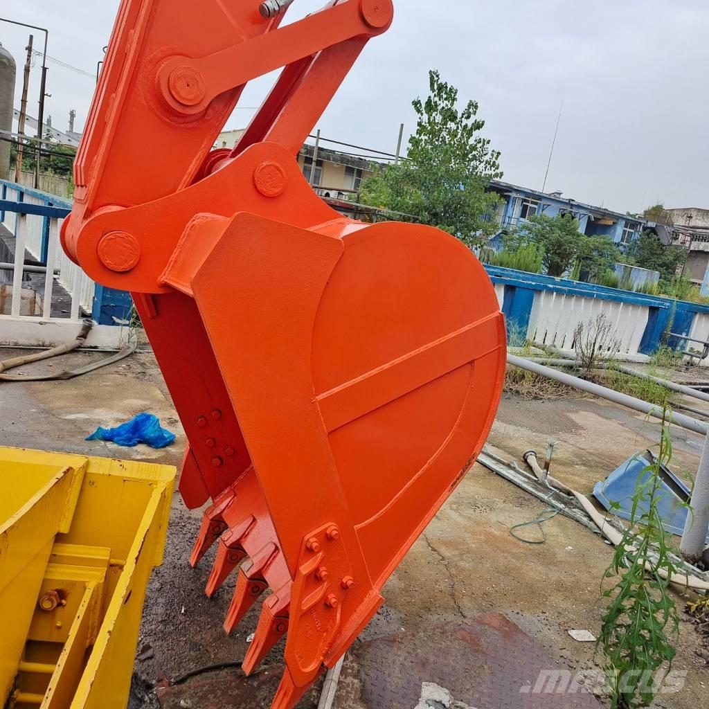 Doosan DX 225 Crawler excavators