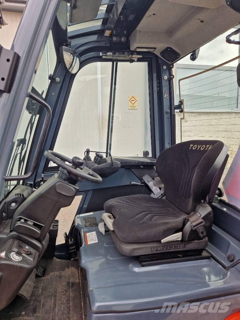 Toyota 8 FBE 15T Electric forklift trucks