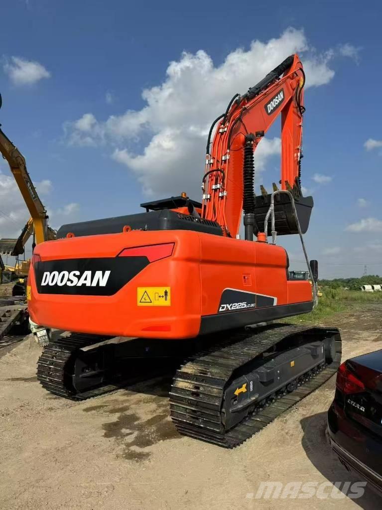 Doosan 225 LC-9C Crawler excavators