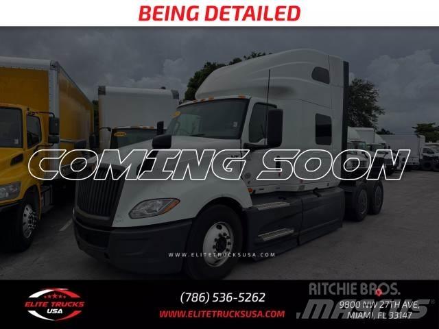 International LT Tractor Units