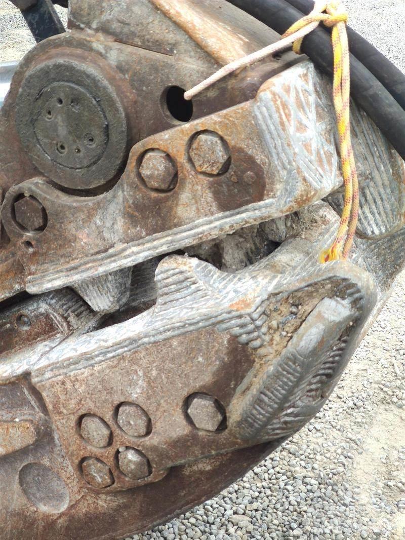  EMB VP2000 Pulveriser  (Demolition Crusher ) 