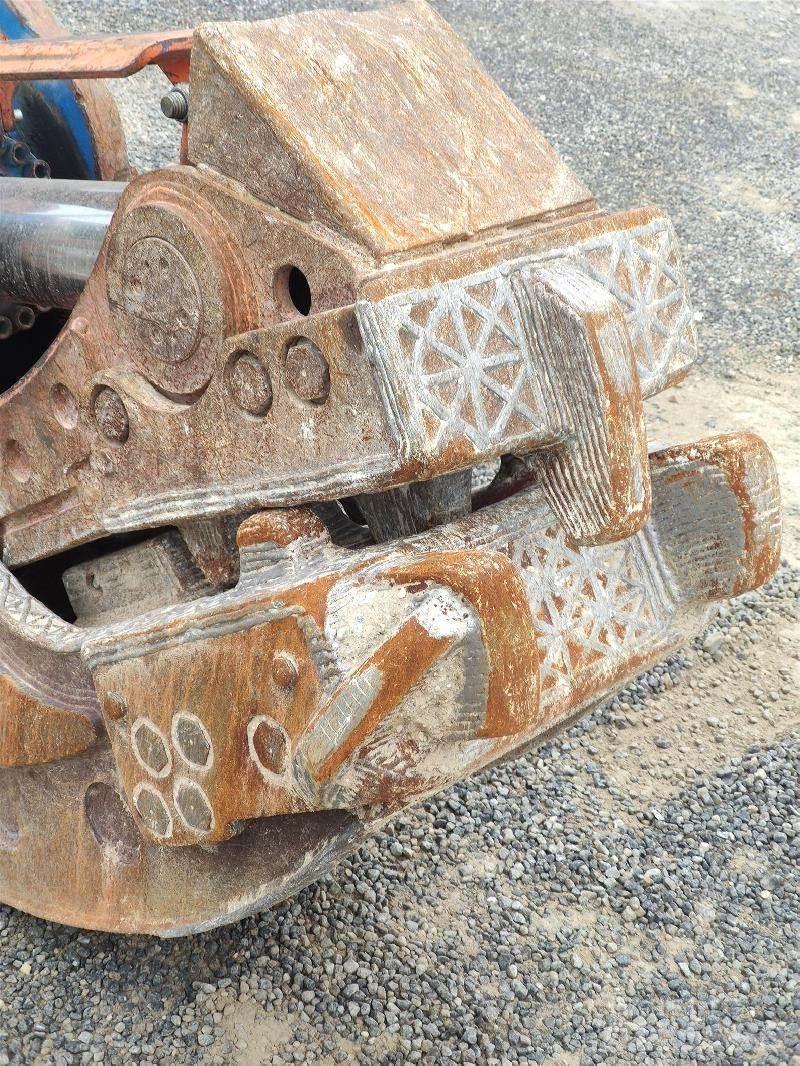  EMB VP2000 Pulveriser  (Demolition Crusher ) 