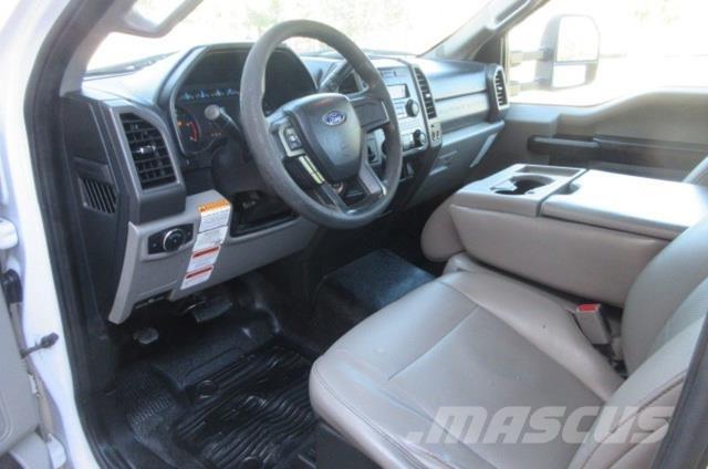 Ford F550 Recovery vehicles