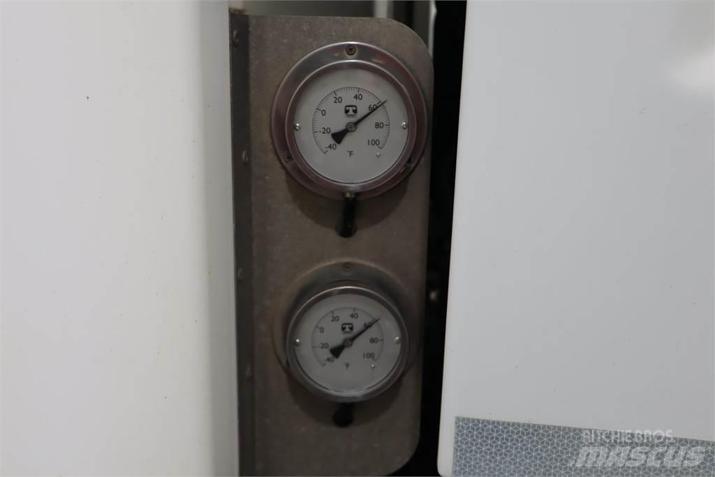 DAF CF330 Refrigerated containers
