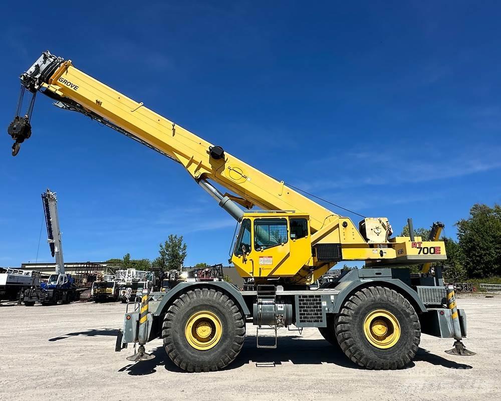 Grove 750E Rough terrain cranes