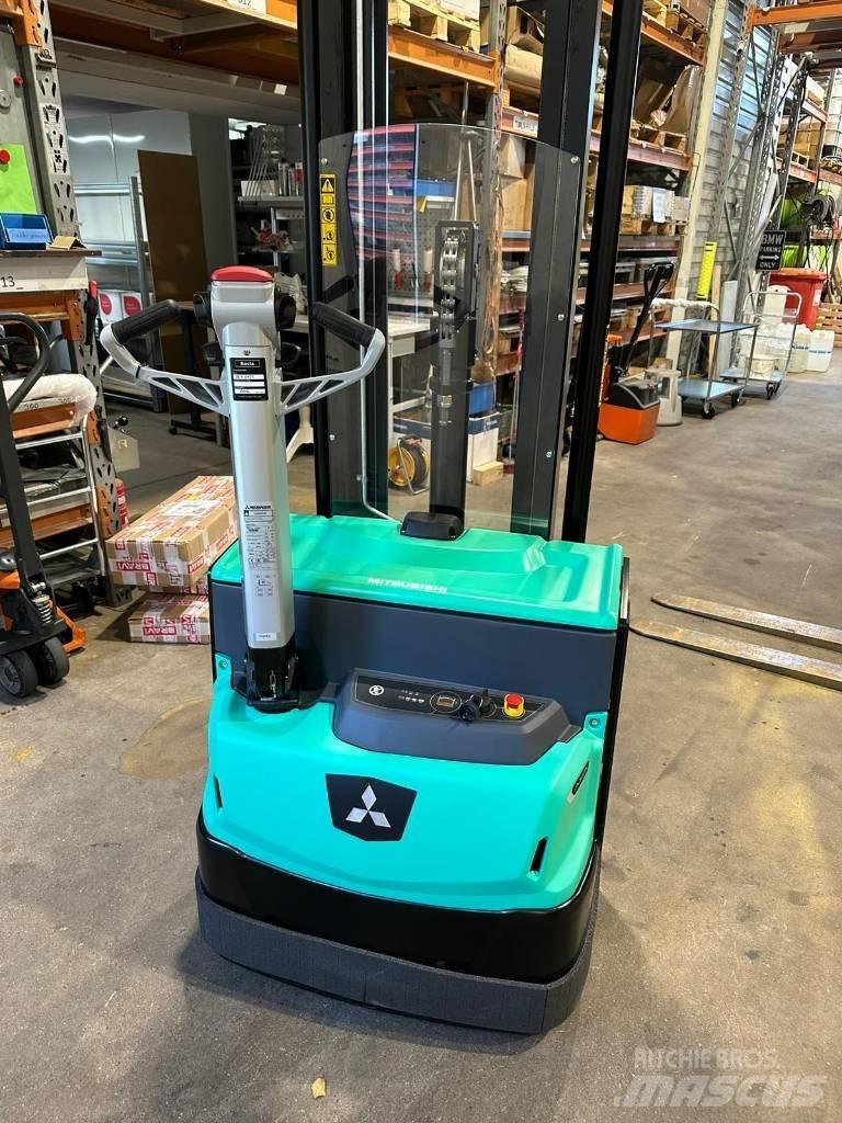 Mitsubishi SBP12N3 Pedestrian stacker