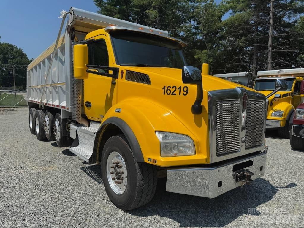 Kenworth T 880 Tipper trucks