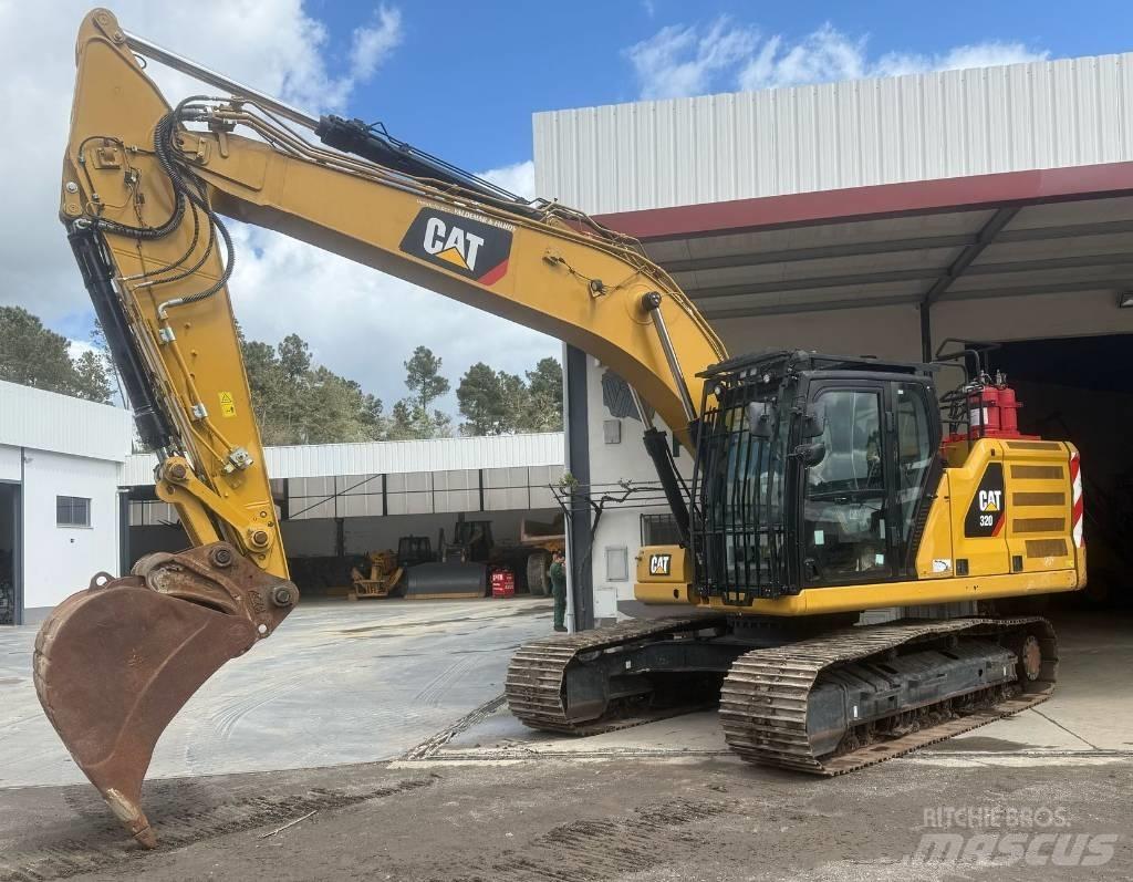 CAT 320 Crawler excavators