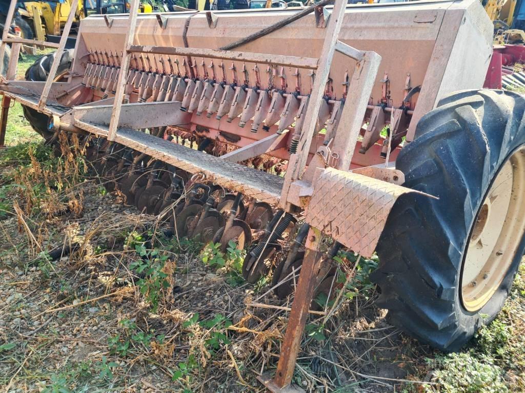 Kuhn 4M Combination drills