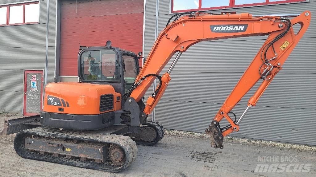 Doosan DX 85 R-3 Midi excavators  7t - 12t