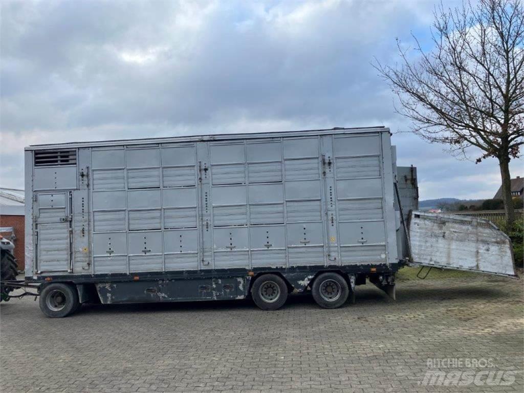 Pezzaioli 3-Stock Animal transport semi-trailers