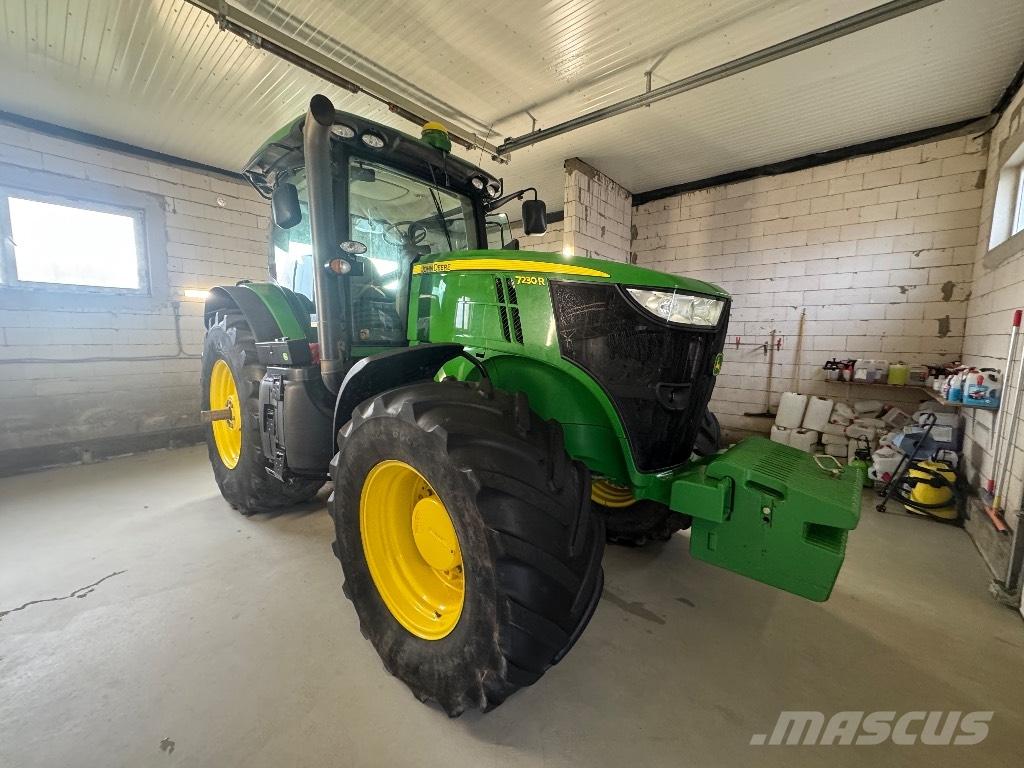 John Deere 7230 R Tractors