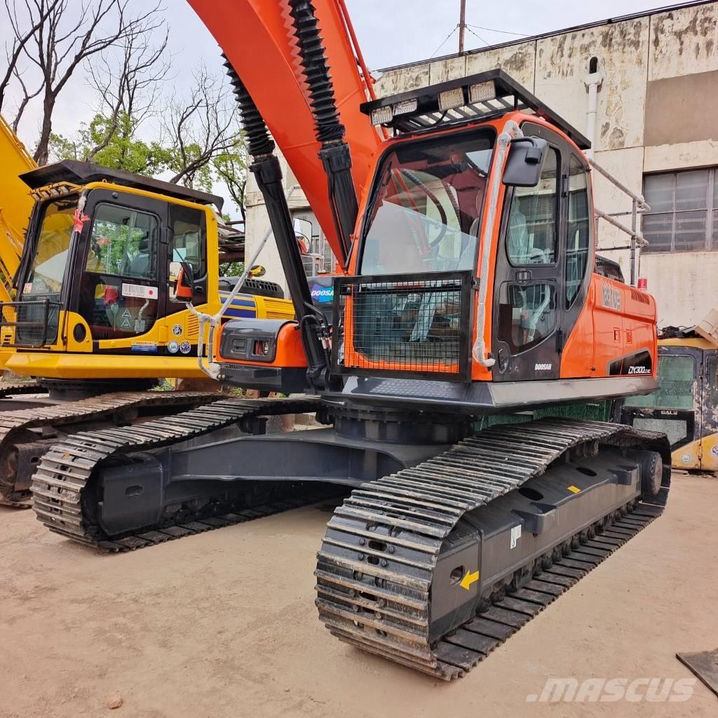 Doosan DX 300 Crawler excavators