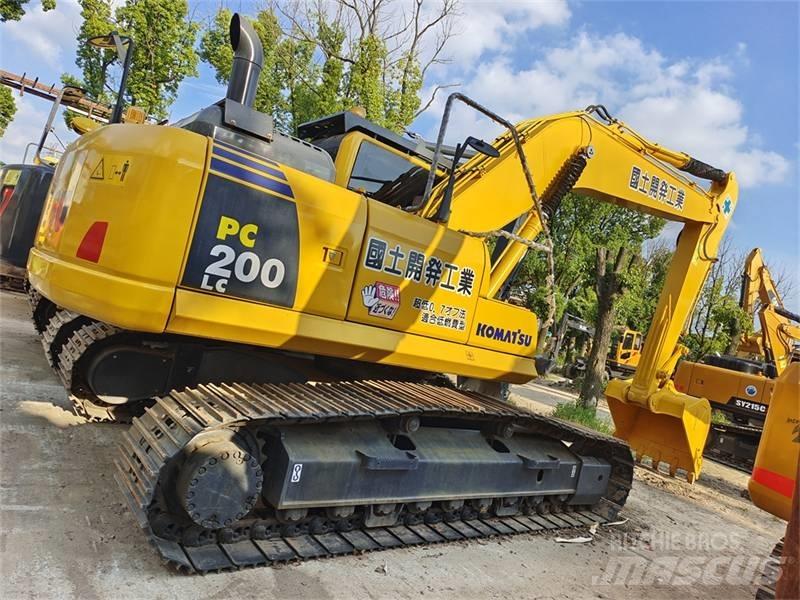 Komatsu PC 200-8 Crawler excavators