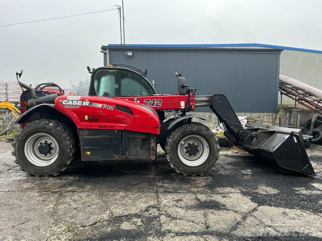 CASE 742 Telescopic handlers