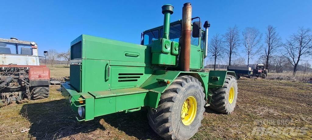 Kirovets K701 Tractors