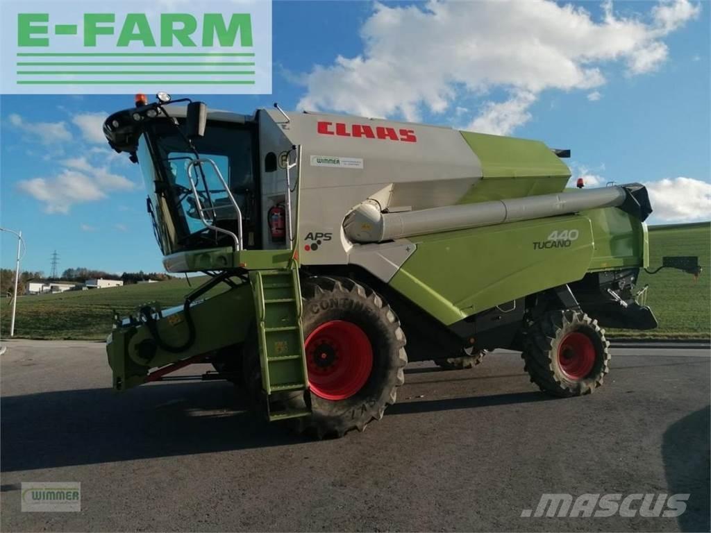 CLAAS tucano 440 Combine harvesters