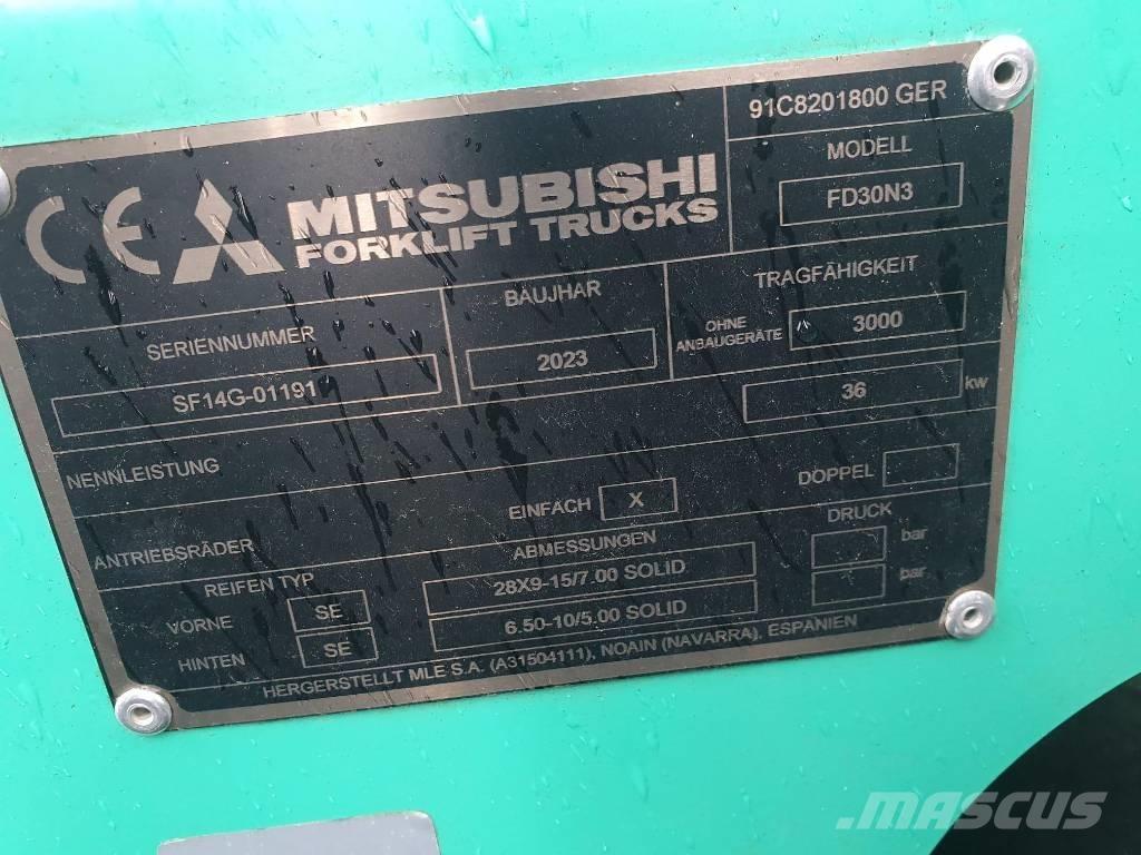 Mitsubishi FD 30 N Diesel trucks
