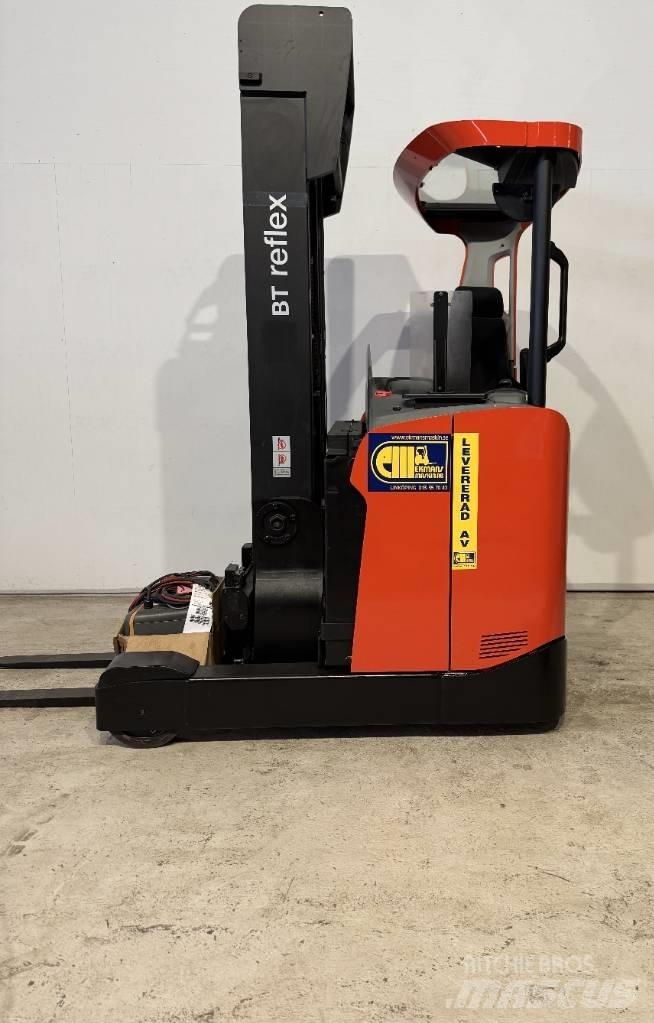 BT truck RRE140H Reach trucks