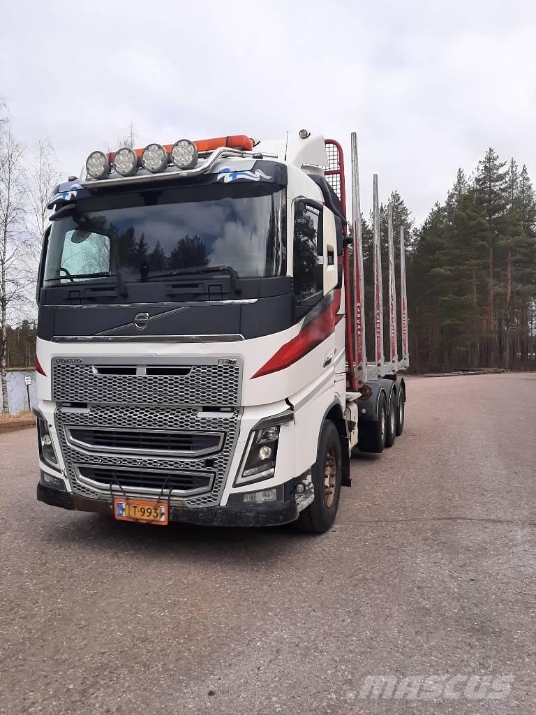 Volvo FH 16 Timber trucks