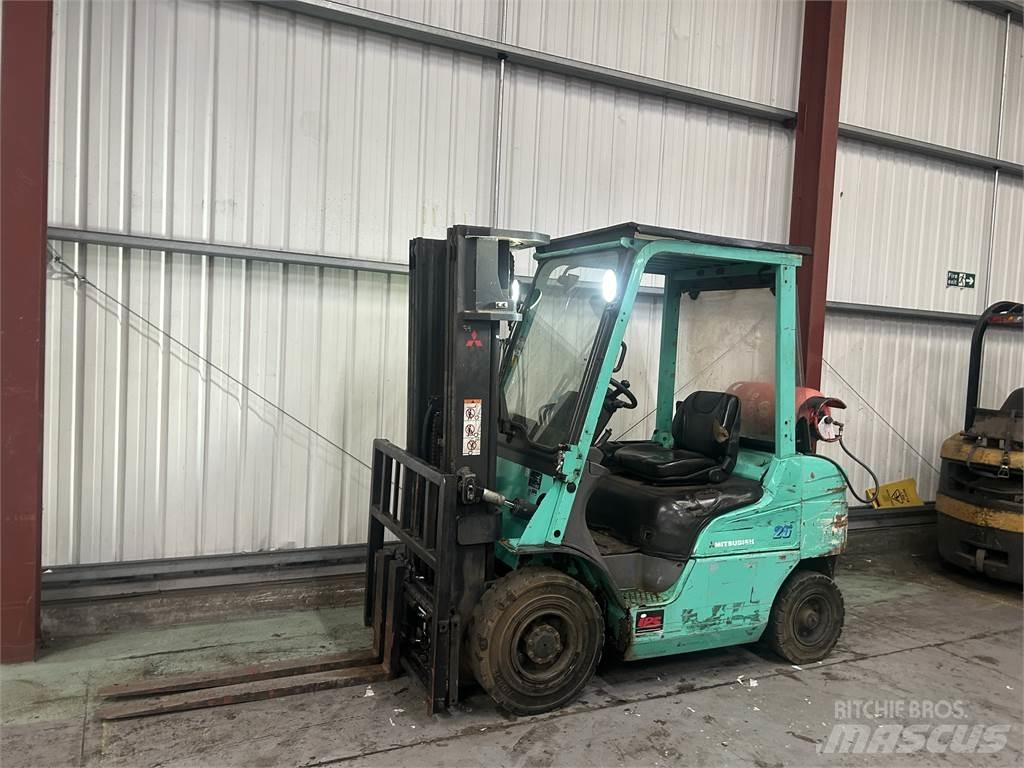Mitsubishi FG25NT LPG trucks