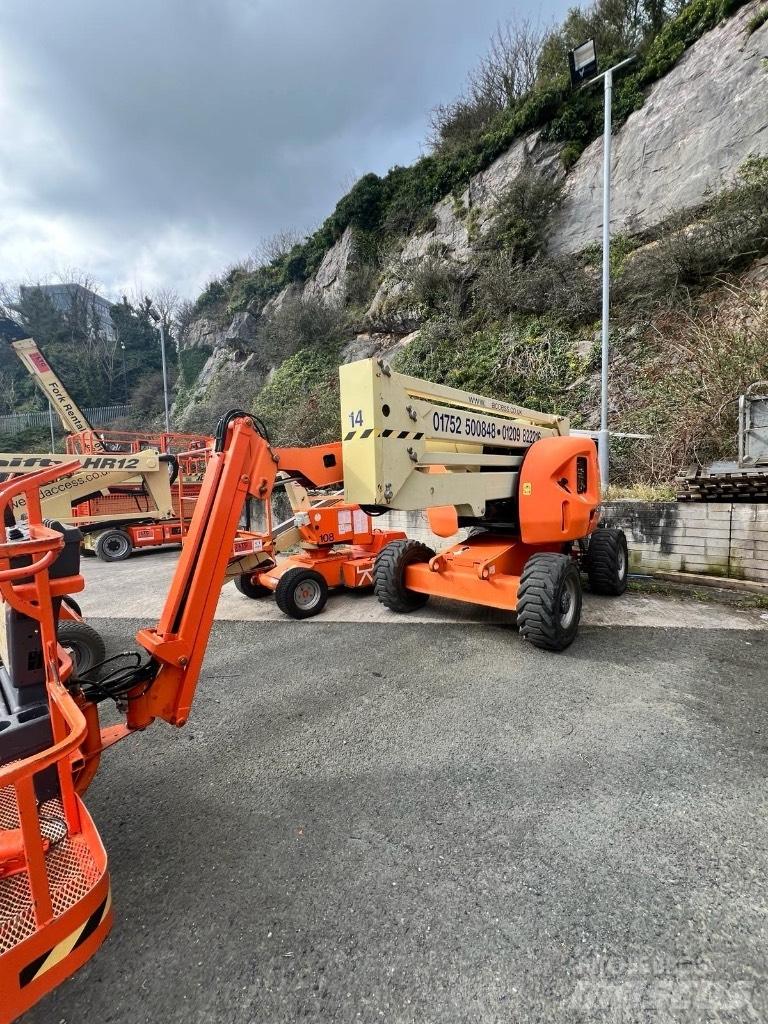 JLG AJ450 Articulated boom lifts