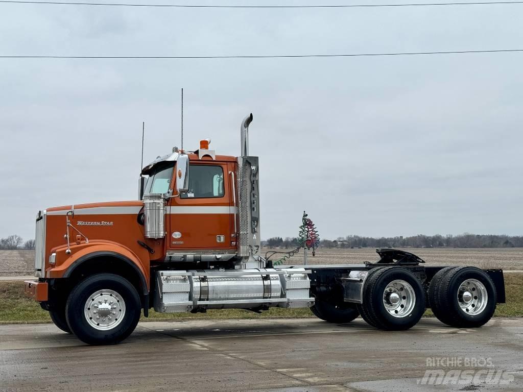 Western Star 4900 Tractor Units