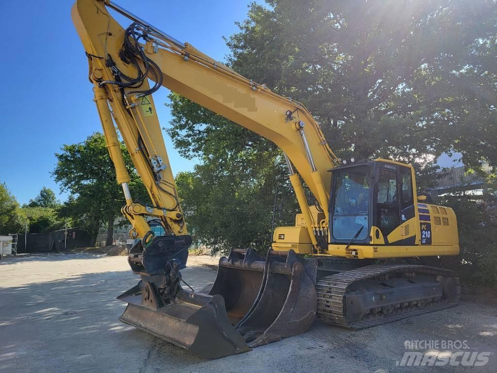 Komatsu PC210LC-11 Crawler excavators