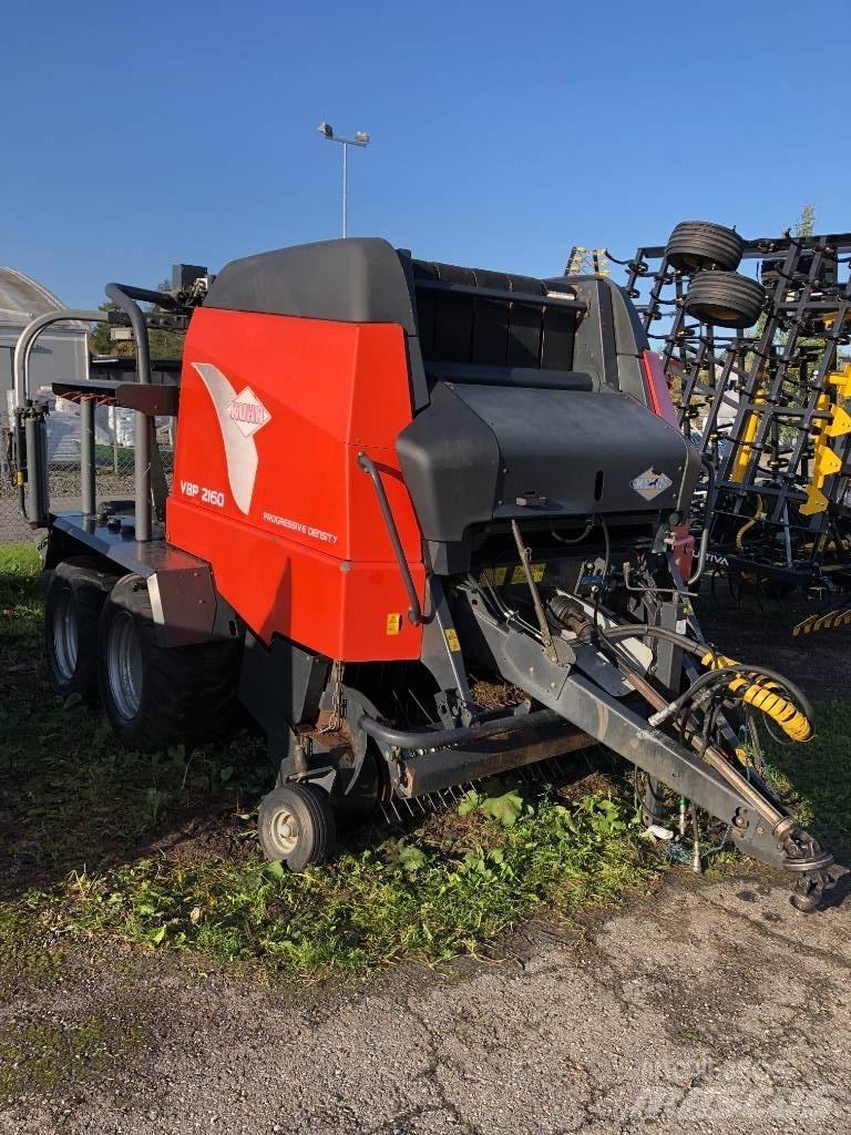 Kuhn 2160 VBP Round balers