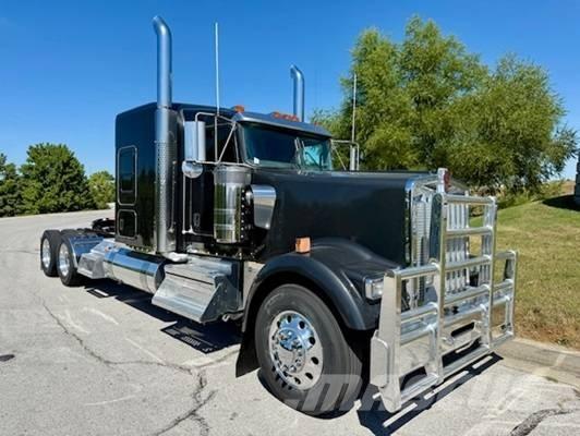 Kenworth W 900 Tractor Units