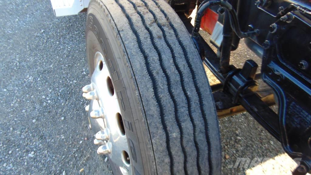 Peterbilt 389 Tractor Units