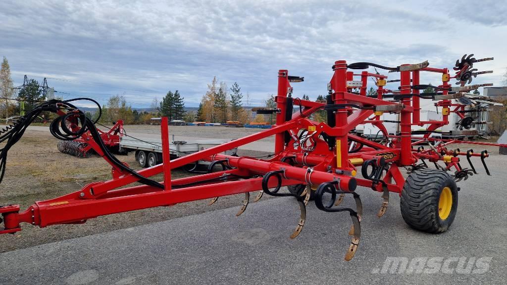 Väderstad Swift440 Cultivators