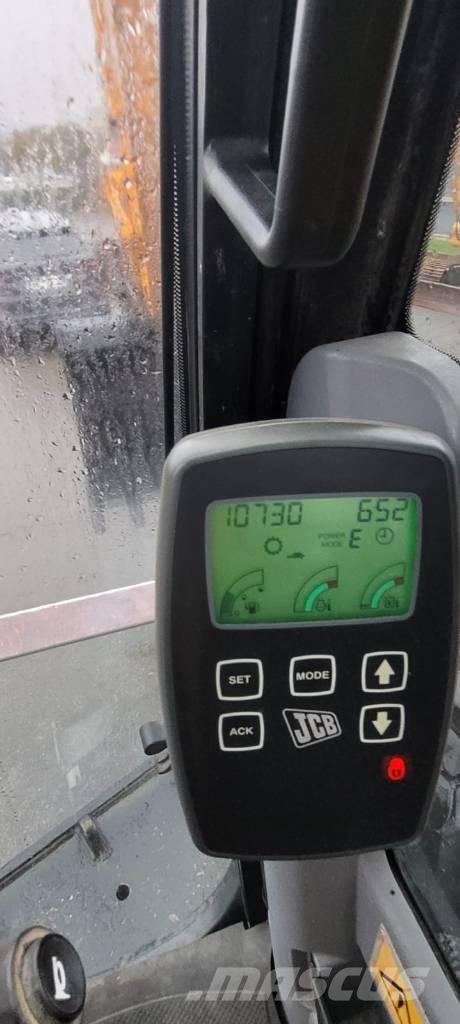 JCB JS 145 W Wheeled excavators