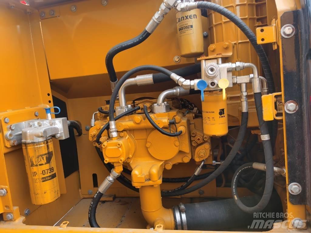 CAT 320 D2 Crawler excavators