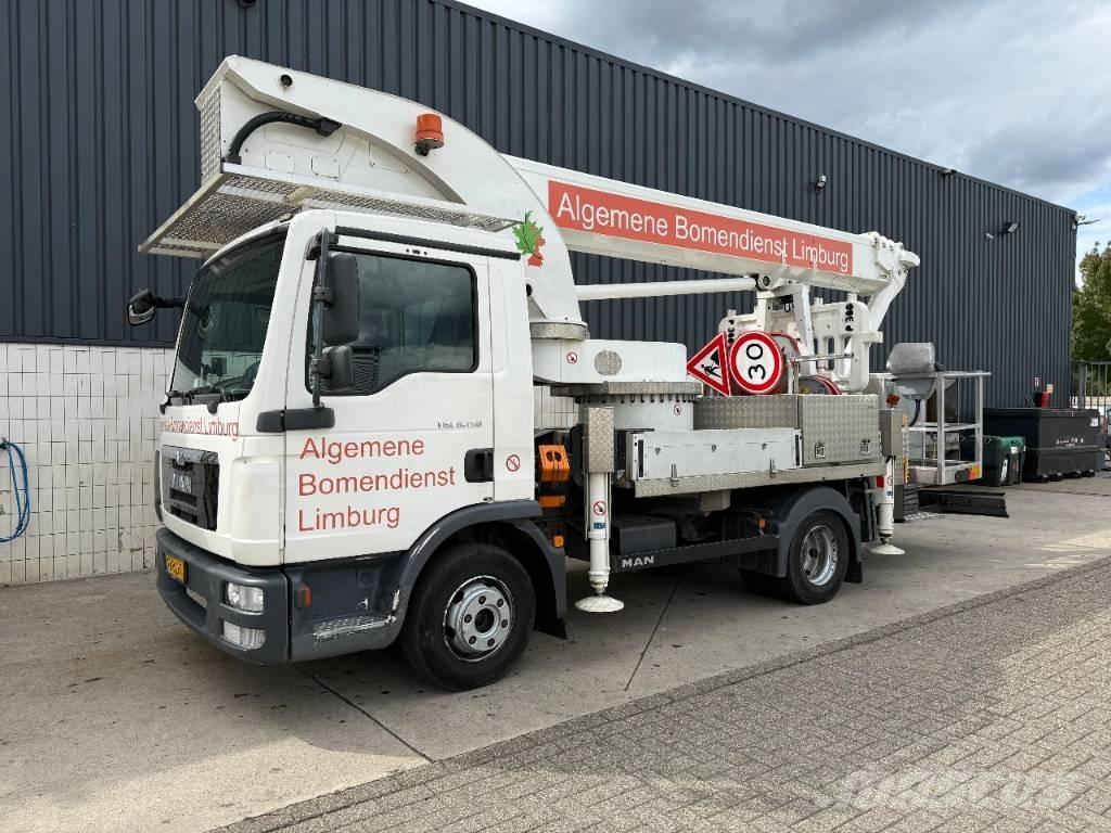 Palfinger P 300 KS Truck & Van mounted aerial platforms