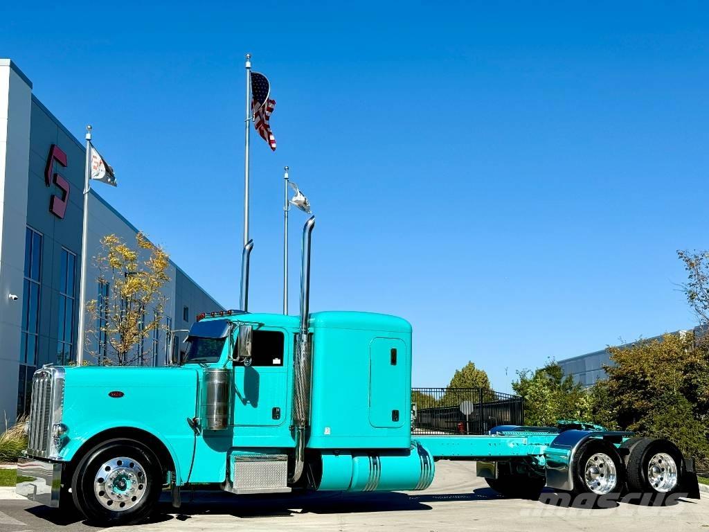 Peterbilt 389 Tractor Units
