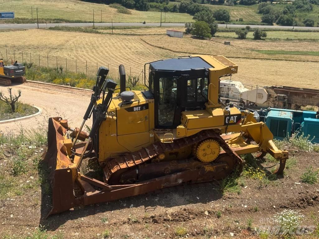 CAT D 6 T XL Crawler dozers